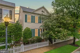 845 Lake Varuna Dr, Gaithersburg, MD 20878 - Photo 4