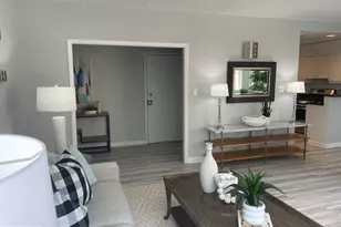 4800 Chevy Chase Dr, Chevy Chase, MD 20815 - Photo 14