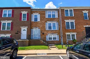 35 County Ct, Gaithersburg, MD 20878 - Photo 2