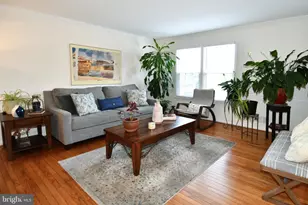 35 County Ct, Gaithersburg, MD 20878 - Photo 4