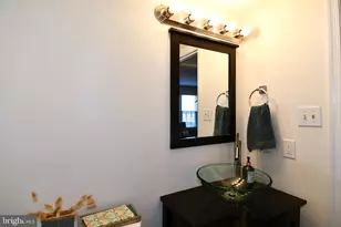 35 County Ct, Gaithersburg, MD 20878 - Photo 8