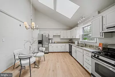 5812 Greenlawn Drive, Bethesda, MD 20814 - Photo 14