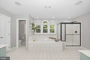 15125 Rollinmead Dr, Gaithersburg, MD 20878 - Photo 38