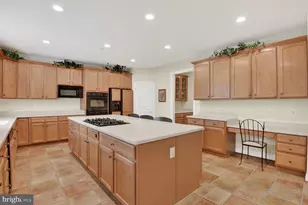 208 Deep Trail Ln, Rockville, MD 20850 - Photo 36