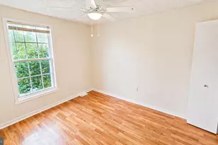 7416 Kilcreggan Terrace, Gaithersburg, MD 20879 - Photo 16