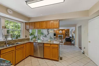 19317 Plummer Drive, Germantown, MD 20876 - Photo 12