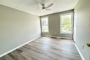 2 Cinnabar Ct, Gaithersburg, MD 20879 - Photo 14
