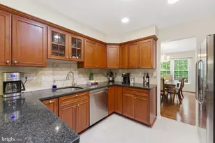 12002 Gatewater Dr, Potomac, MD 20854 - Photo 14