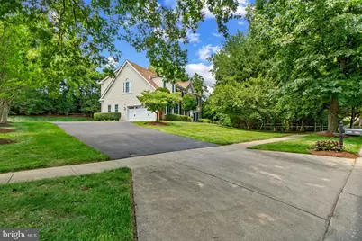15622 Blackberry Drive, North Potomac, MD 20878 - Photo 4