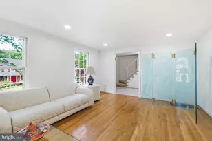 1106 Pipestem Pl, Potomac, MD 20854 - Photo 6