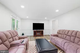 1106 Pipestem Pl, Potomac, MD 20854 - Photo 14