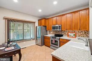 7529 Bradley Blvd, Bethesda, MD 20817 - Photo 8
