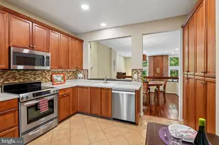 7529 Bradley Blvd, Bethesda, MD 20817 - Photo 8
