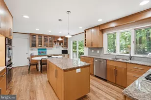 11815 Beekman Pl, Rockville, MD 20854 - Photo 18
