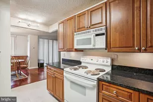 7420 Westlake Terrace, Bethesda, MD 20817 - Photo 12