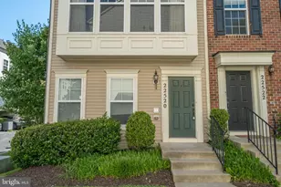 22520 Phillips St, Clarksburg, MD 20871 - Photo 2