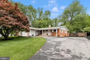 12117 Sunnyview Dr, Germantown, MD 20876 - Photo 1