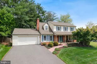 1429 Longhill Dr, Rockville, MD 20854 - Photo 2