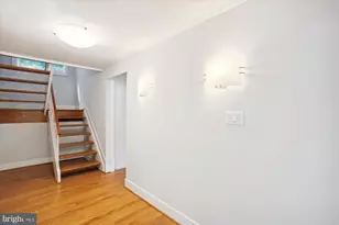 8206 Stone Trail Dr, Bethesda, MD 20817 - Photo 4