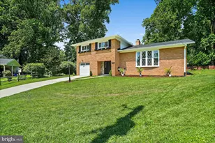 6607 Lone Oak Dr, Bethesda, MD 20817 - Photo 2