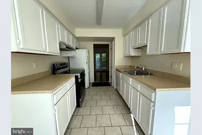 11 Wimbledon Court, Silver Spring, MD 20906 - Photo 4