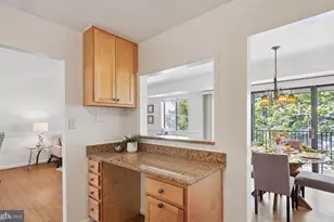 10 Monroe St, Rockville, MD 20850 - Photo 10