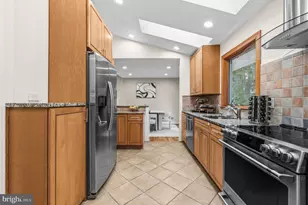 9110 Kirkdale Rd, Bethesda, MD 20817 - Photo 12