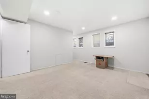 9416 Holbrook Ln, Potomac, MD 20854 - Photo 22