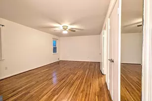 8835 Tuckerman Ln, Potomac, MD 20854 - Photo 10