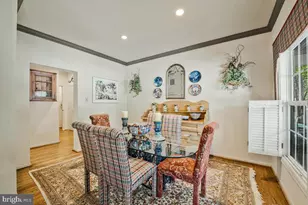8929 Colesville Rd, Silver Spring, MD 20910 - Photo 10