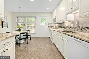 7018 Old Cabin Ln, North Bethesda, MD 20852 - Photo 16