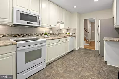 7018 Old Cabin Lane, North Bethesda, MD 20852 - Photo 14