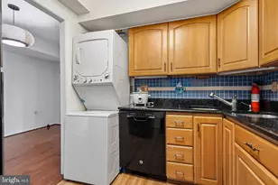734 Azalea Dr, Rockville, MD 20850 - Photo 10