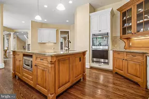 10420 Riverwood Dr, Potomac, MD 20854 - Photo 30