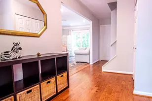 15 Grovepoint Ct, Rockville, MD 20854 - Photo 2