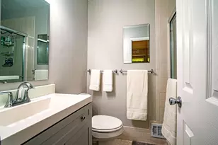 15 Grovepoint Ct, Rockville, MD 20854 - Photo 24