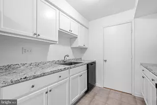 5 Normandy Square Ct, Silver Spring, MD 20906 - Photo 4