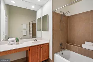 9 Fountain Valley Ct, Montgomery Village, MD 20886 - Photo 18