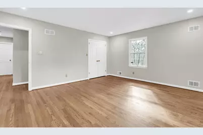 8616 Chateau Drive, Potomac, MD 20854 - Photo 38