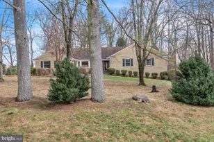 8616 Chateau Dr, Potomac, MD 20854 - Photo 54