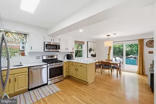 8007 Wildwood Dr, Takoma Park, MD 20912 - Photo 6