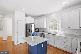 968 Featherstone St, Gaithersburg, MD 20878 - Photo 2
