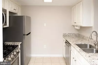 11710 Old Georgetown Road #527, North Bethesda, MD 20852 - Photo 4