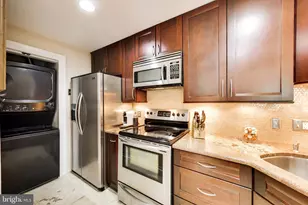 5814 Inman Park Cir, Rockville, MD 20852 - Photo 8