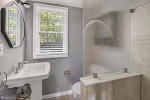2203 Washington Ave, Silver Spring, MD 20910 - Photo 14