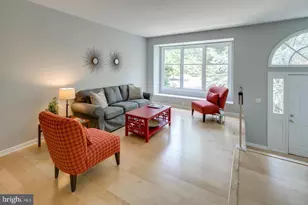 1353 Templeton Pl, Rockville, MD 20852 - Photo 8