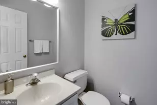 1353 Templeton Pl, Rockville, MD 20852 - Photo 18