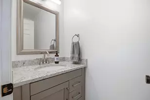 124 Englefield Dr, Gaithersburg, MD 20878 - Photo 16