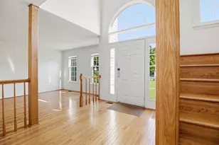 124 Englefield Dr, Gaithersburg, MD 20878 - Photo 2