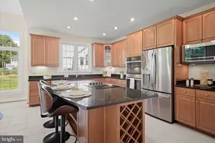 16907 Harbour Town Dr, Ashton, MD 20861 - Photo 22